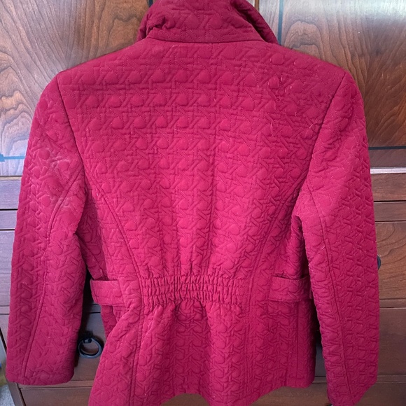 Maroon women’s winter coat, size medium - Picture 3 of 4